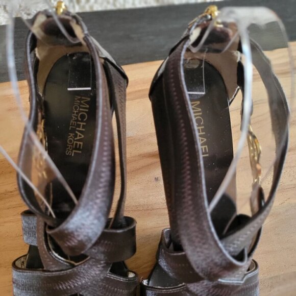 Michael Kors Karina Cross-Strap  Sandal Cone Heel Brown W Gold  Logo -8M - Picture 6 of 7